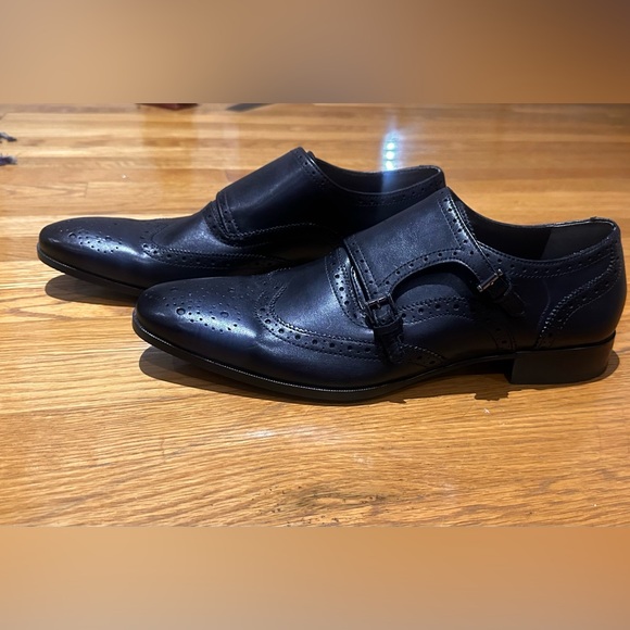 Mens size 12 black shoes - Picture 2 of 6